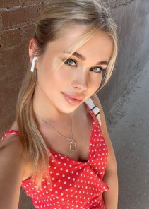 Фото проститутки ЭЛЯ №3 в городе Малоярославец