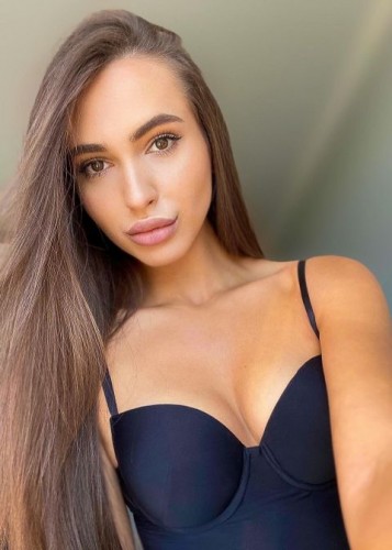 Анжелика, Г. Малоярославец